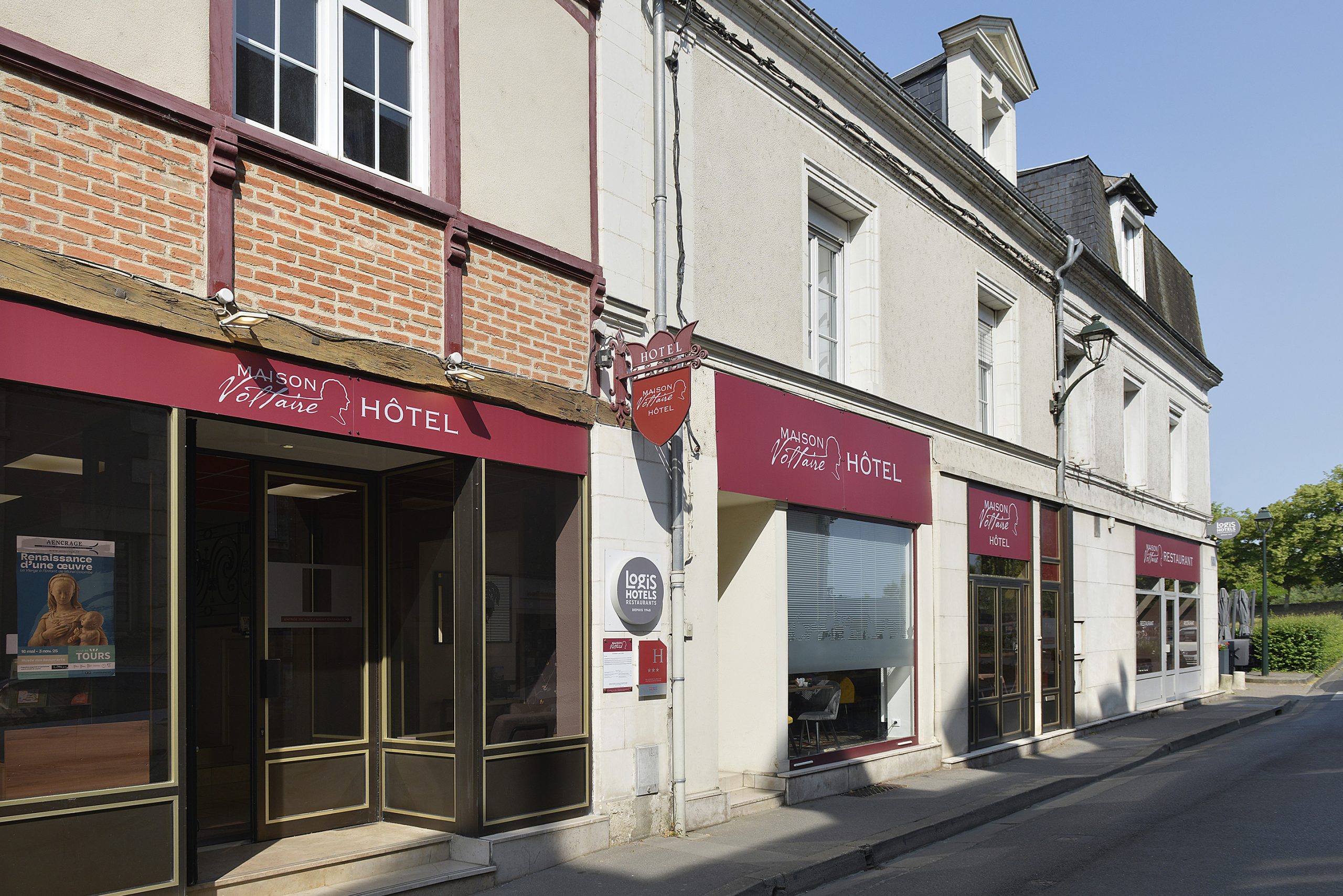 Photo - Accueil Devanture hotel scaled Photo - Accueil Devanture hotel scaled